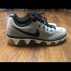 Nike Tailwind 8